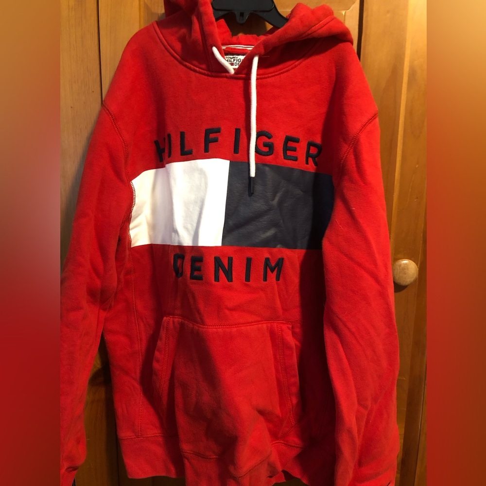 Men’s Large Tommy Hilfiger Hooded Sweatshirt